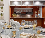 Excellent Four Bedroom With Canal Views