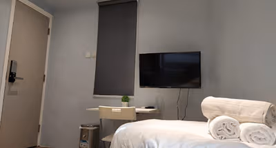 Jervois Street Studios Apartments, Sheung Wan