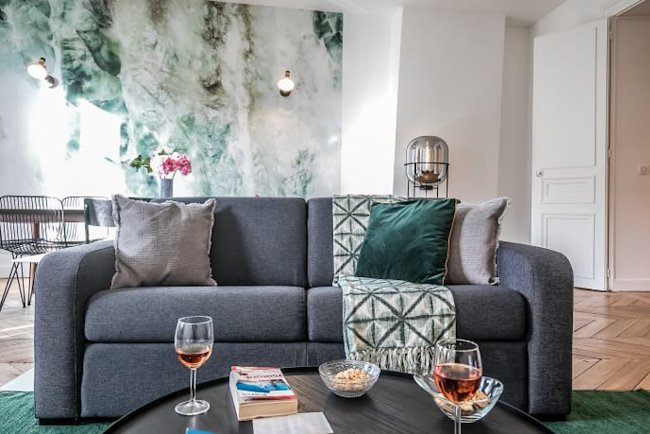 200M2 PARISIAN CHARM OUTLINED WITH LUXURY