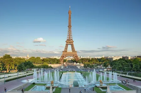 WITH A SPANNING PRIVATE TERRACE, A SUBLIME LUXURY NEAR EIFFEL TOWER