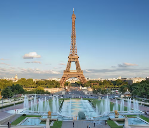 WITH A SPANNING PRIVATE TERRACE, A SUBLIME LUXURY NEAR EIFFEL TOWER