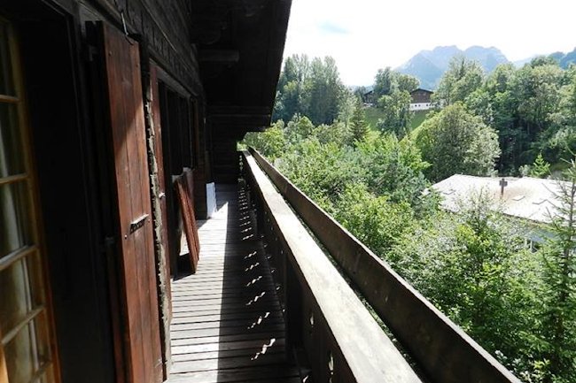 A Traditional Alpine 240 sqm Chalet in Central Gstaad