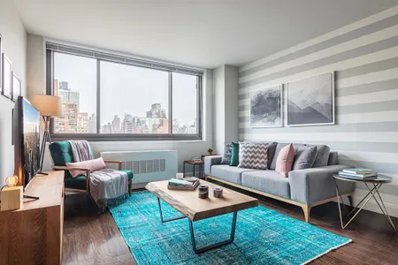 East Street - Upper East Side