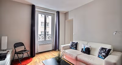 Stunning living area in Louvre and Seine Serviced Apartment, Marais