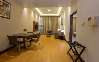 Hamdan Bin Mohammed Street Apartment, Al Danah