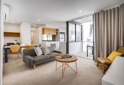 Russell Street Apartments