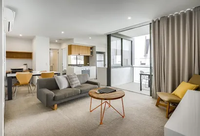 Russell Street Apartments