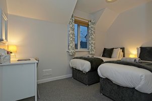 2 Bed House next to Barry Beach