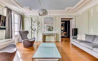 100m2 Two Bedroom Apt. Close to Opera