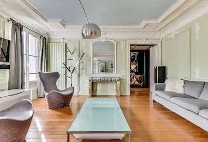 100m2 Two Bedroom Apt. Close to Opera