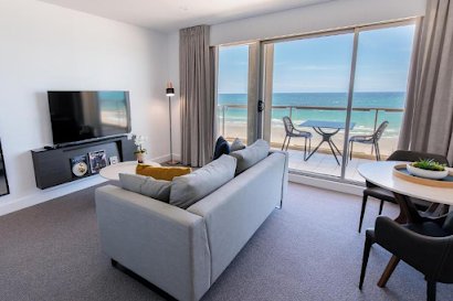 Oaks Glenelg Plaza Pier Suites
