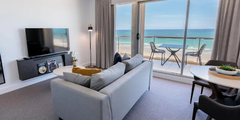 Oaks Glenelg Plaza Pier Suites