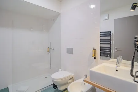Bathroom at Corporate Housing Campanhã 06