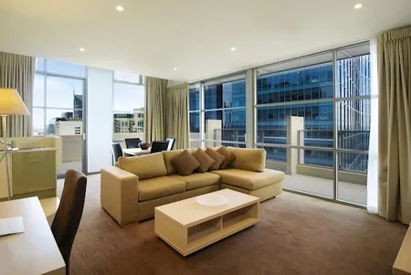 Oaks Melbourne on Lonsdale Suites