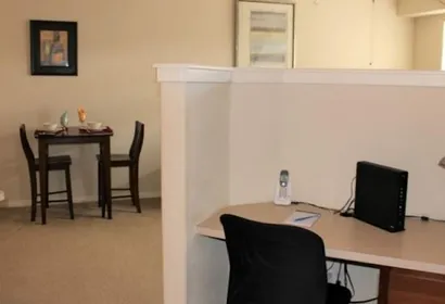 Lincoln Ave Apartment