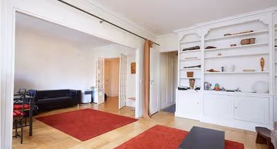 Spacious living area at AVENUE PERRICHONT SERVICED APARTMENT