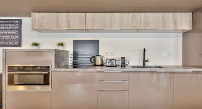 MONTORGUEIL MARKET-A UNIQUE BOUTIQUE FAMILY RENTAL