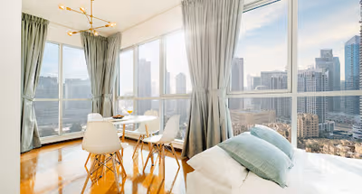 Elegant Three Bedroom Apartment in Downtown