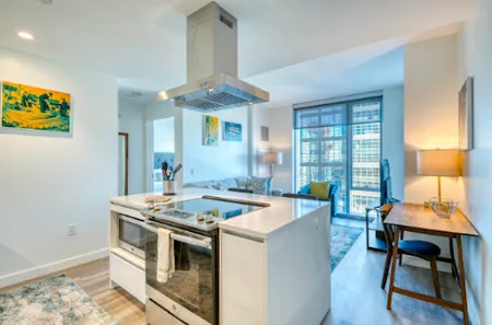 Hub House Apartments