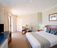 McDonalds Road Apartments