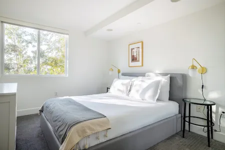 N Edinburgh Ave Apartment