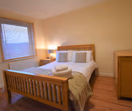 Pinnacle 1 - City Centre 2 Bedroom 2 Bathroom Apartment - with Balcony, Free Parking, Fast Wifi and Smart TV