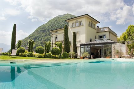 NEO CLASSICAL VILLA WITH PRIVATE SALT WATER POOL
