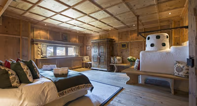 PERFECTLY POSITIONED CHALET FULFILLING THE DREAM OF LUXURIOUS LIVING