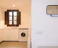 Pelai Serviced Apartment