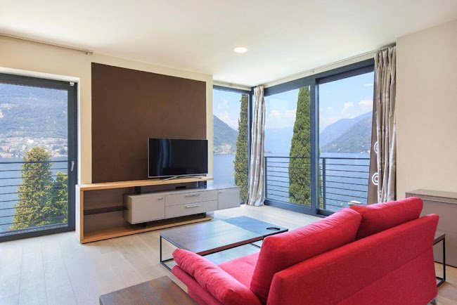 ULTRA MODERN LUXURY RETREAT ON THE FIRST LINE OF LAKE COMO!