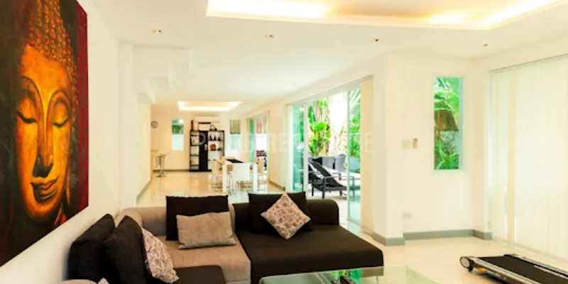 Modern Villa In Kamala