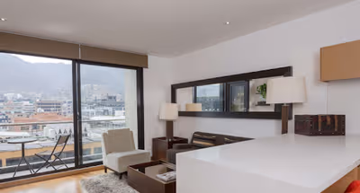 Cra Luxury Suites Apartment