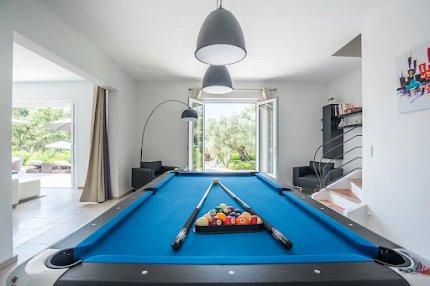 EXCEPTIONAL 320M2 BASTIDE OVERLOOKING THE GULF OF ST TROPEZ