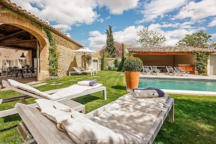 Quintessential Provencal Villa in the Hamlet of Maubec