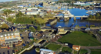 Lake View - Harbour Road