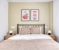 Pl. de los Reyes Magos Apartment