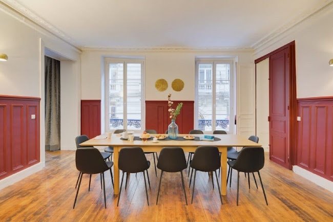 A  200M2 JEWEL IN CHAMPS ELYSEES