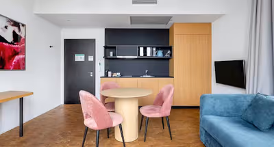 Nollendorfpl Deluxe Suite Apartment with Balcony