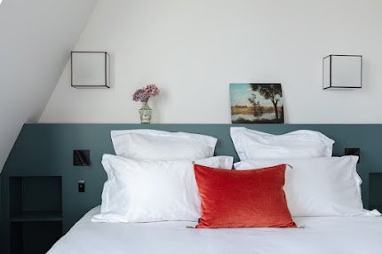 OPERA JEWEL -COMMANDING VIEWS PERCHED IN PARISIAN HEIGHTS