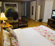 Taihua Serviced Apartments