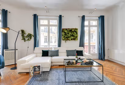 Rue de Cerisoles  apartment