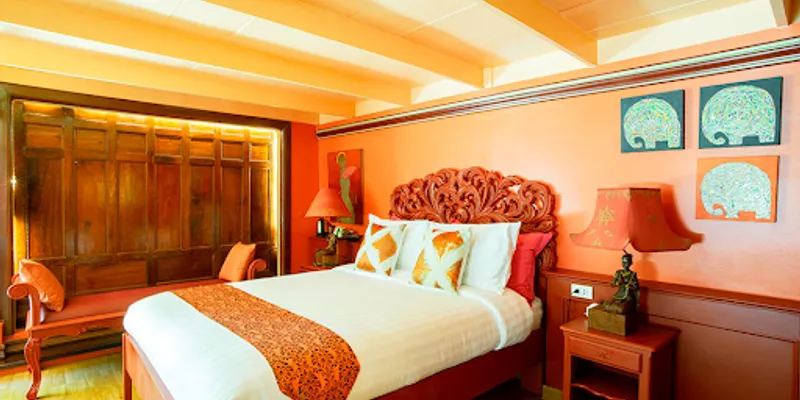 Royal Villa in Rawai-VI