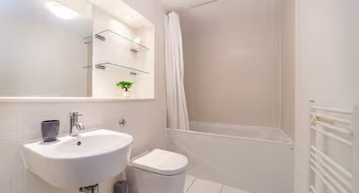 The London Bridge Collection