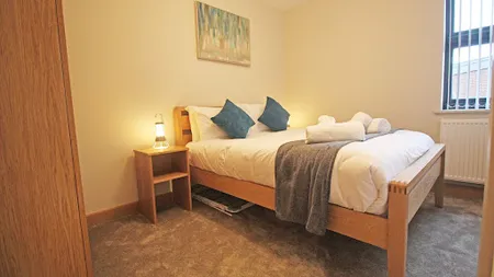 Stylish Central Chester Apartment - Free Parking