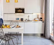 Full kitchen at Atic Gracia