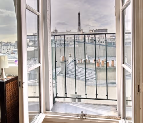 Living area at Eiffel View Serviced Apartment, Palais-Bourbon