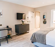 Maximilian Serviced Apartment