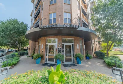 Elizabeth Square Apartments
