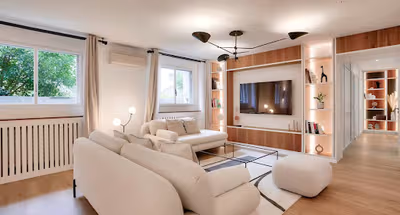 Eiffel Glory Modern and chick