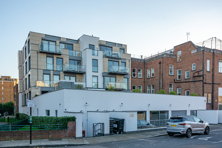 Exterior of Hoxton Apartments by Mysquare